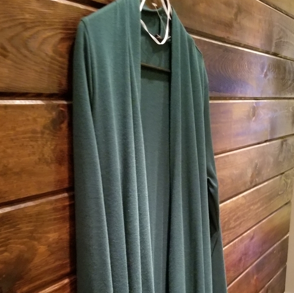 Green long sleeve sweater - Picture 2 of 2